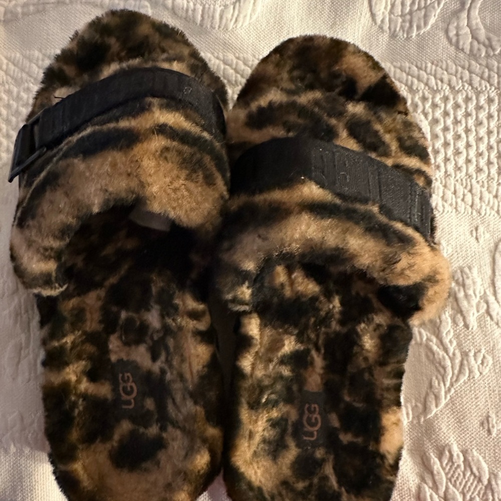 Like new UGG Slippers